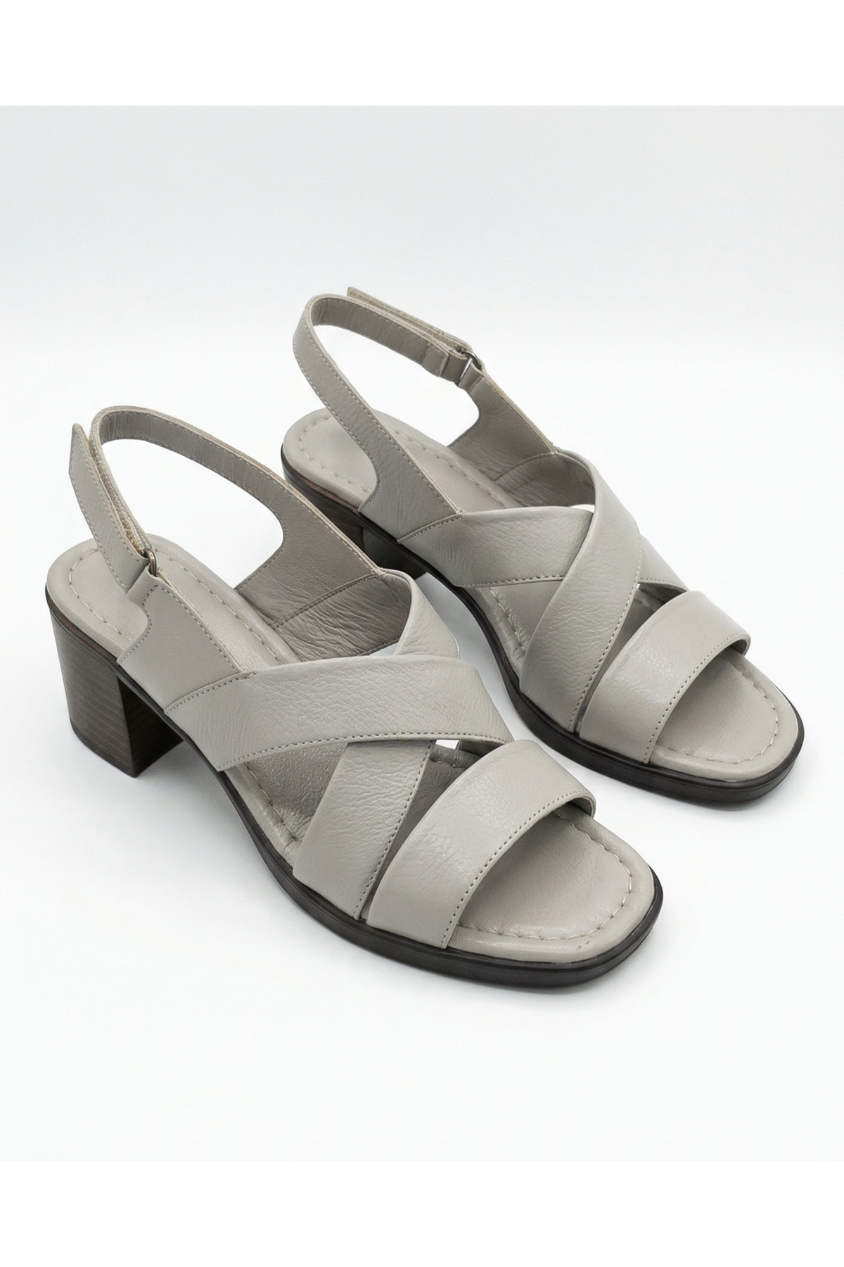 DALİNO Gri Hakiki Deri Sandalet   