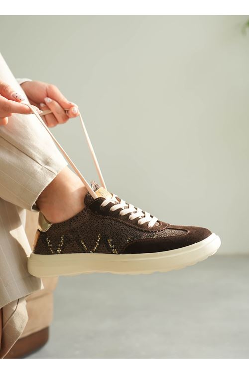 CLOUDY ACI KAHVE PARLAK YILAN DETAYLI GÜNLÜK SNEAKERS